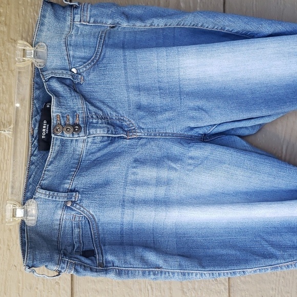 Torrid ANKLE SKINNY JEAN LIGHT WASH 18 - Picture 6 of 13